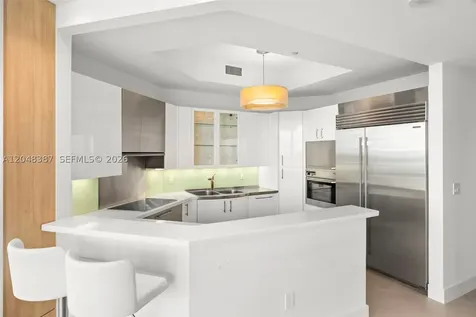 100 S Pointe Drive Miami Beach FL 33139