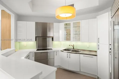 100 S Pointe Drive Miami Beach FL 33139