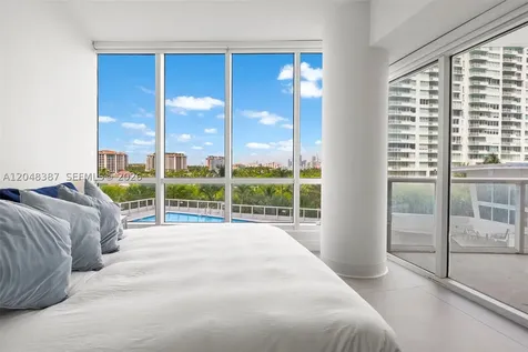 100 S Pointe Drive Miami Beach FL 33139