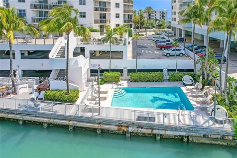 5880 Collins Avenue Miami Beach FL 33140