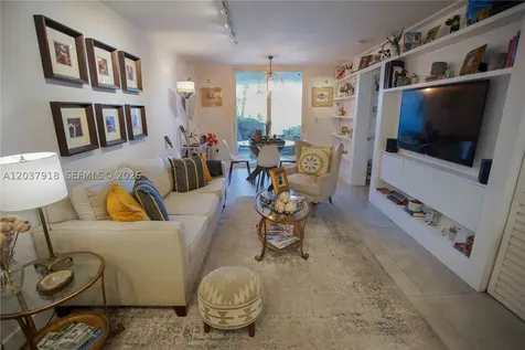 5880 Collins Avenue Miami Beach FL 33140