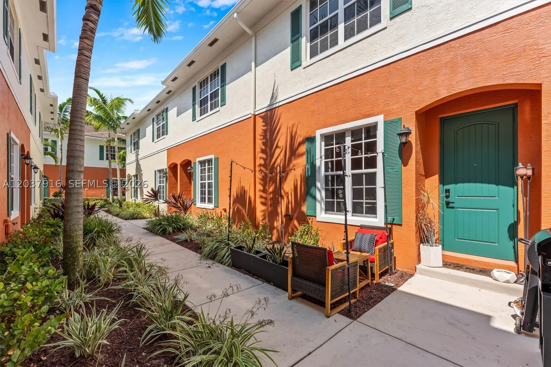 712 SW 2nd Way Pompano Beach FL 33060