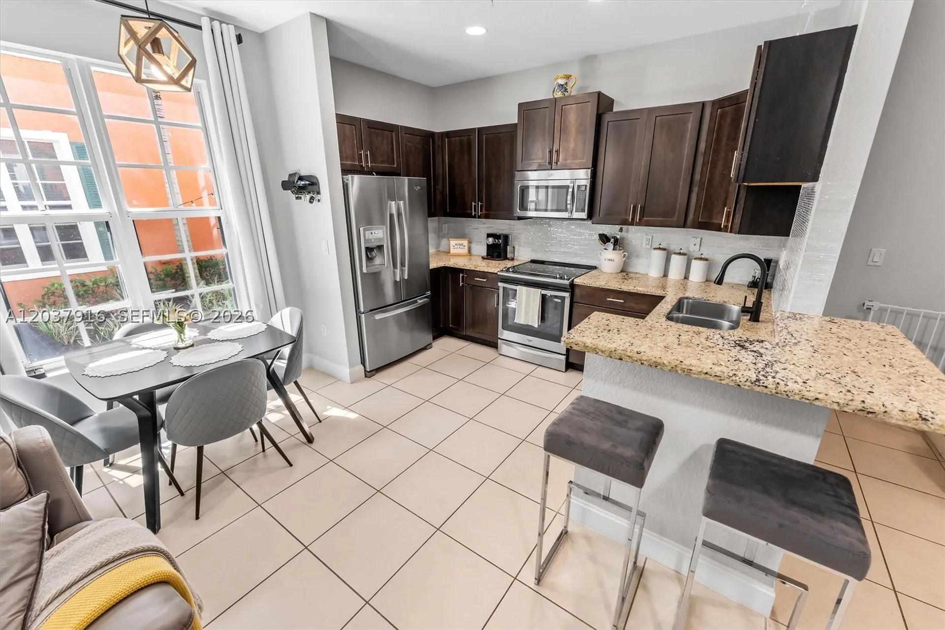 712 SW 2nd Way Pompano Beach FL 33060
