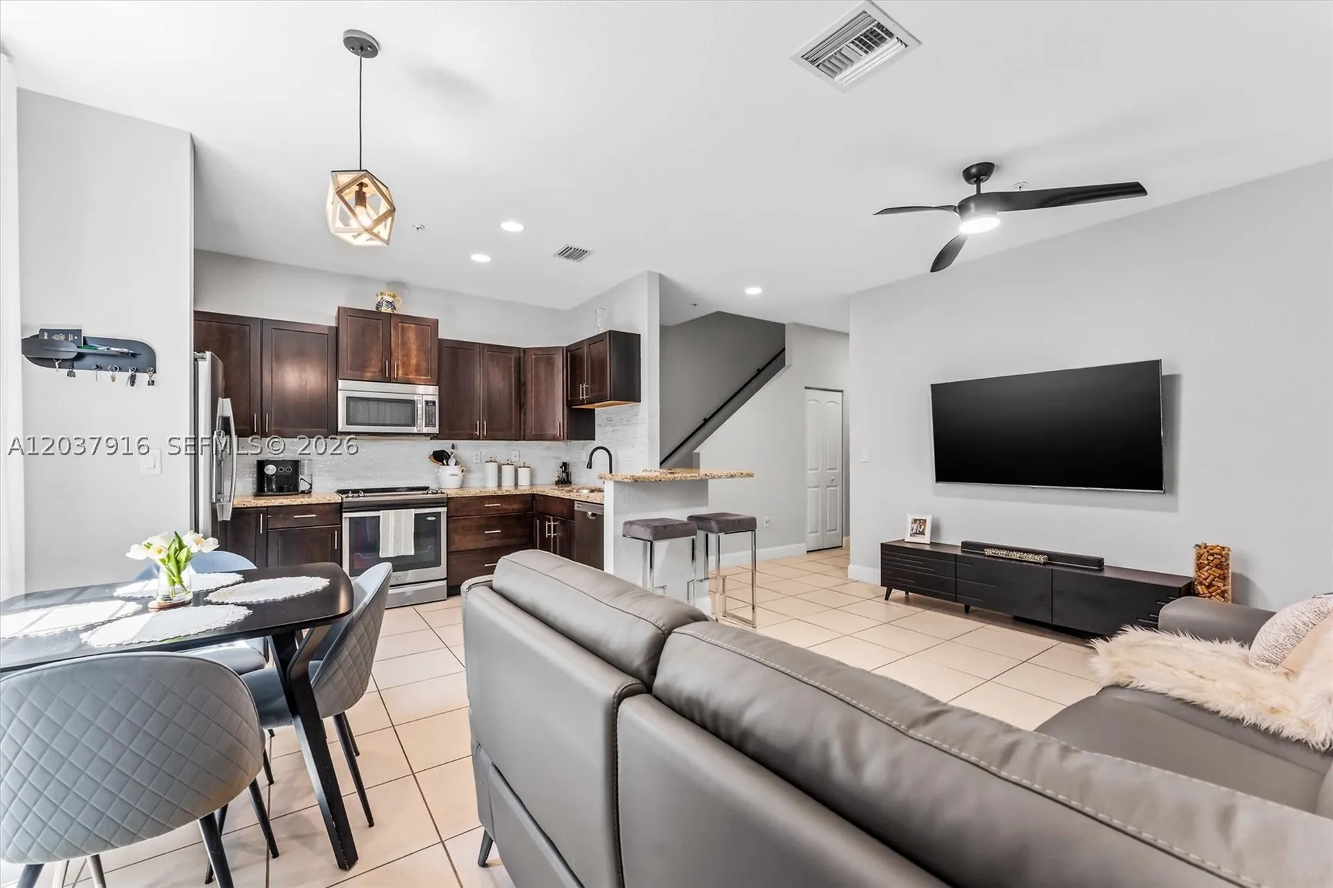 712 SW 2nd Way Pompano Beach FL 33060