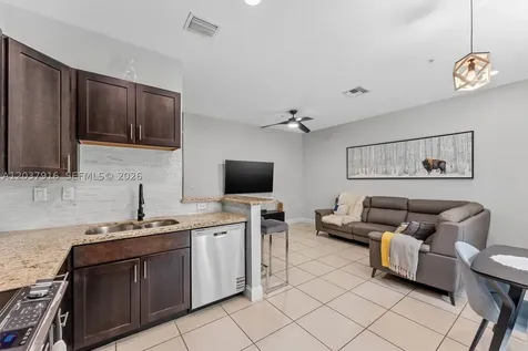 712 SW 2nd Way Pompano Beach FL 33060