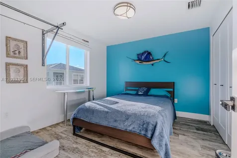 94825 Overseas #254 Key Largo FL 33037