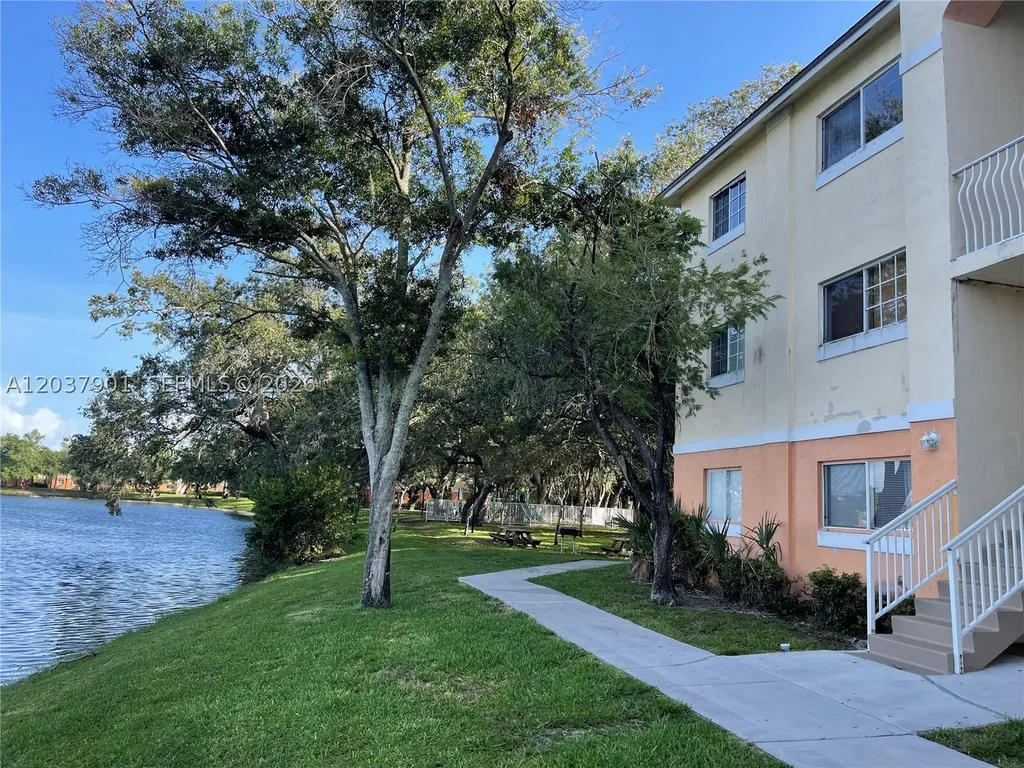 3690 N 56th Avenue Hollywood FL 33021