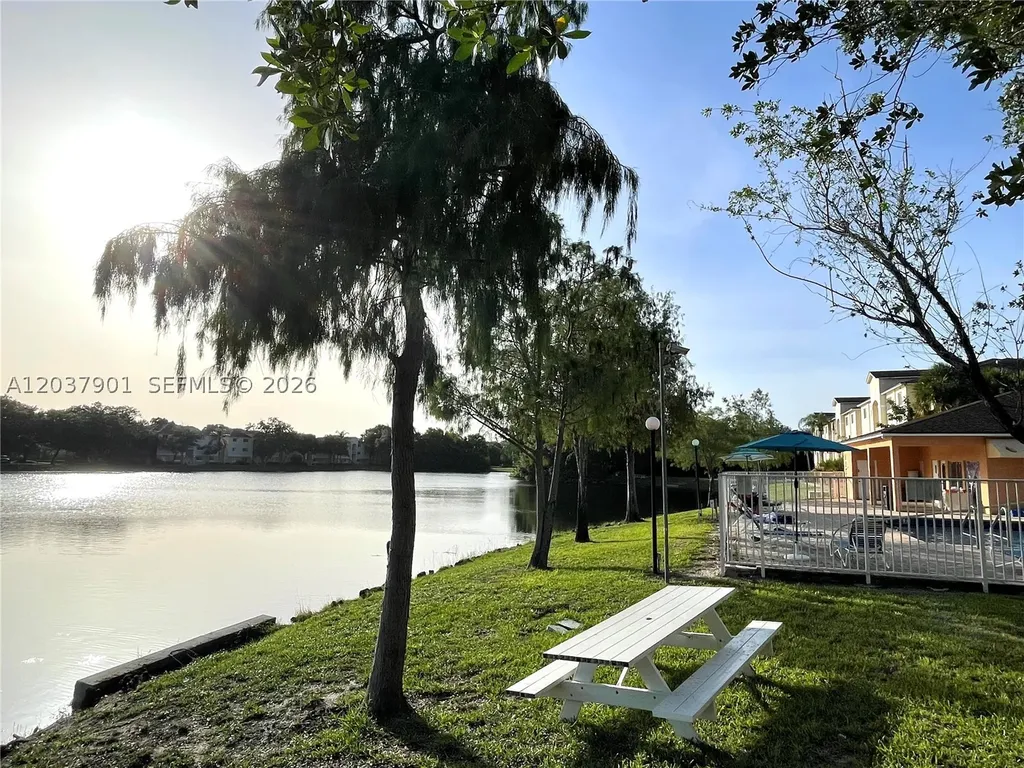 3690 N 56th Avenue Hollywood FL 33021