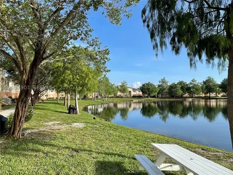 3690 N 56th Avenue Hollywood FL 33021