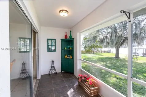 3118 Tanglewylde Avenue Lake Placid FL 33852