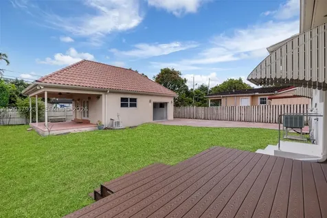 241 Hammond Drive Miami Springs FL 33166