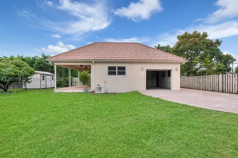 241 Hammond Drive Miami Springs FL 33166