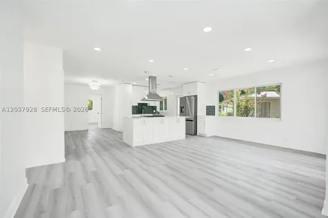 2343 NW 28th Street Oakland Park FL 33311