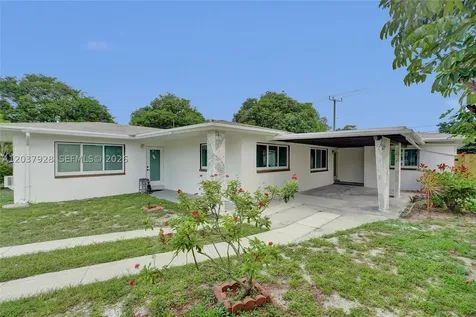 2343 NW 28th Street Oakland Park FL 33311