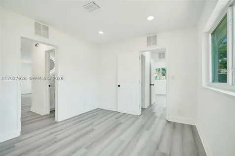 2343 NW 28th Street Oakland Park FL 33311