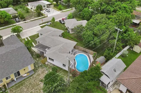 2343 NW 28th Street Oakland Park FL 33311