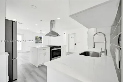 2343 NW 28th Street Oakland Park FL 33311