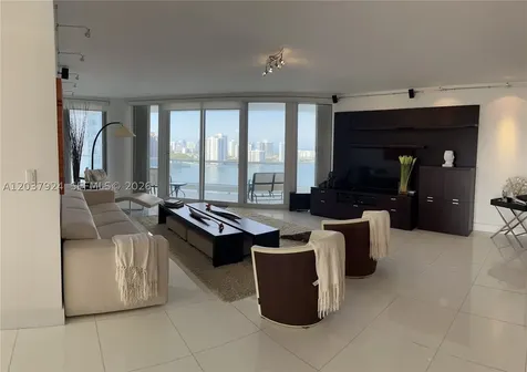 7000 Island Boulevard Aventura FL 33160