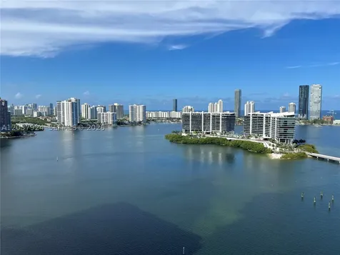 7000 Island Boulevard Aventura FL 33160