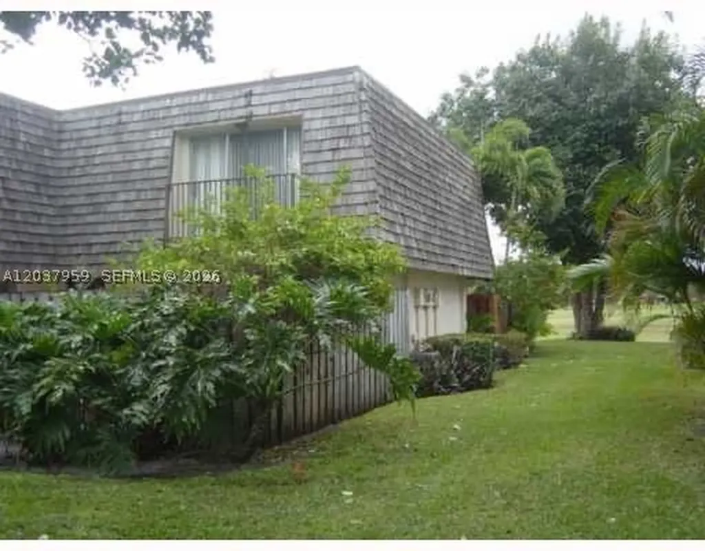 2060 SW 90th Avenue Davie FL 33324