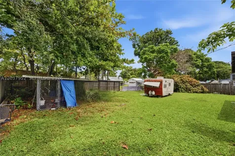 20525 Jacaranda Road Cutler Bay FL 33189