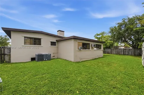 20525 Jacaranda Road Cutler Bay FL 33189