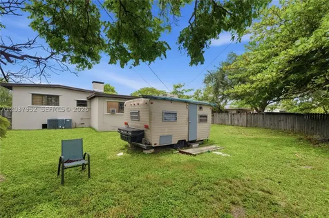 20525 Jacaranda Road Cutler Bay FL 33189