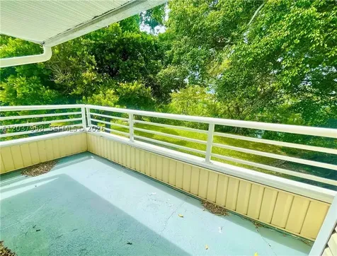 3429 NW 44th Street Oakland Park FL 33309