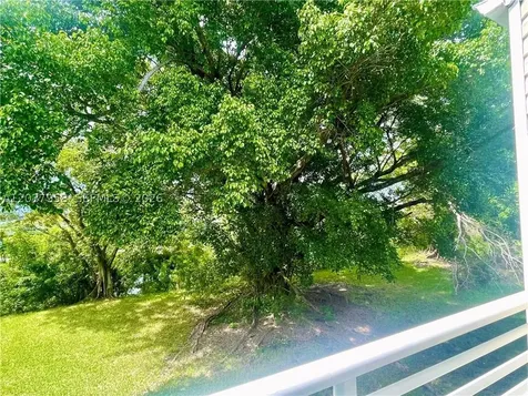 3429 NW 44th Street Oakland Park FL 33309