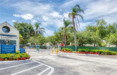 3429 NW 44th Street Oakland Park FL 33309
