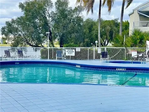 3429 NW 44th Street Oakland Park FL 33309