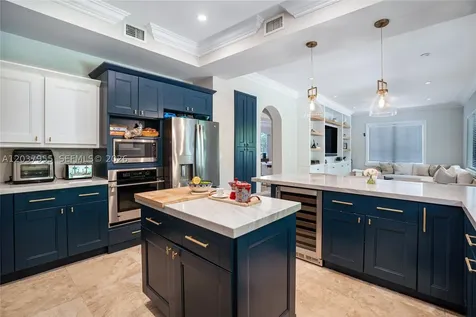 8919 NE 10th Avenue Miami FL 33138
