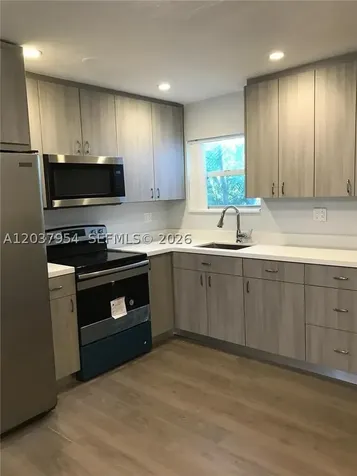 2434 Pierce Street Hollywood FL 33020