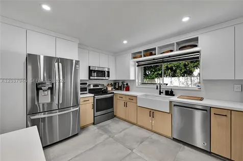 21150 NE 3rd Avenue Miami FL 33179
