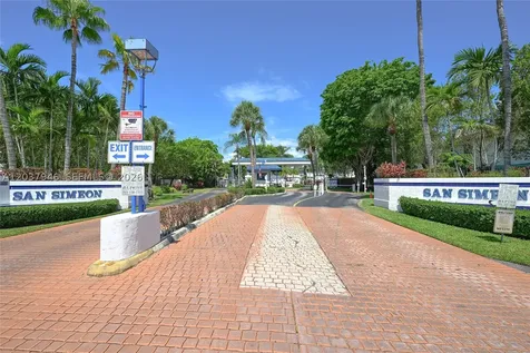 21150 NE 3rd Avenue Miami FL 33179