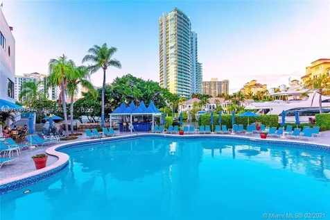 19707 Turnberry Way Aventura FL 33180