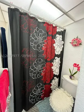 525 W 69th Street Hialeah FL 33014
