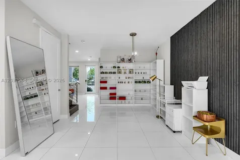 10365 NW 66th Street Doral FL 33178