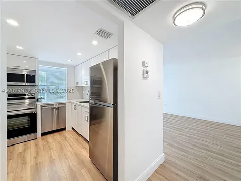 17560 Atlantic Boulevard Sunny Isles Beach FL 33160
