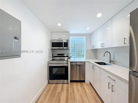 17560 Atlantic Boulevard Sunny Isles Beach FL 33160