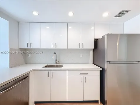 17560 Atlantic Boulevard Sunny Isles Beach FL 33160