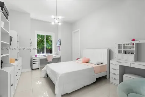 11900 Griffing Boulevard Biscayne Park FL 33161
