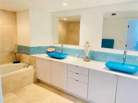 6917 Collins Avenue Miami Beach FL 33141