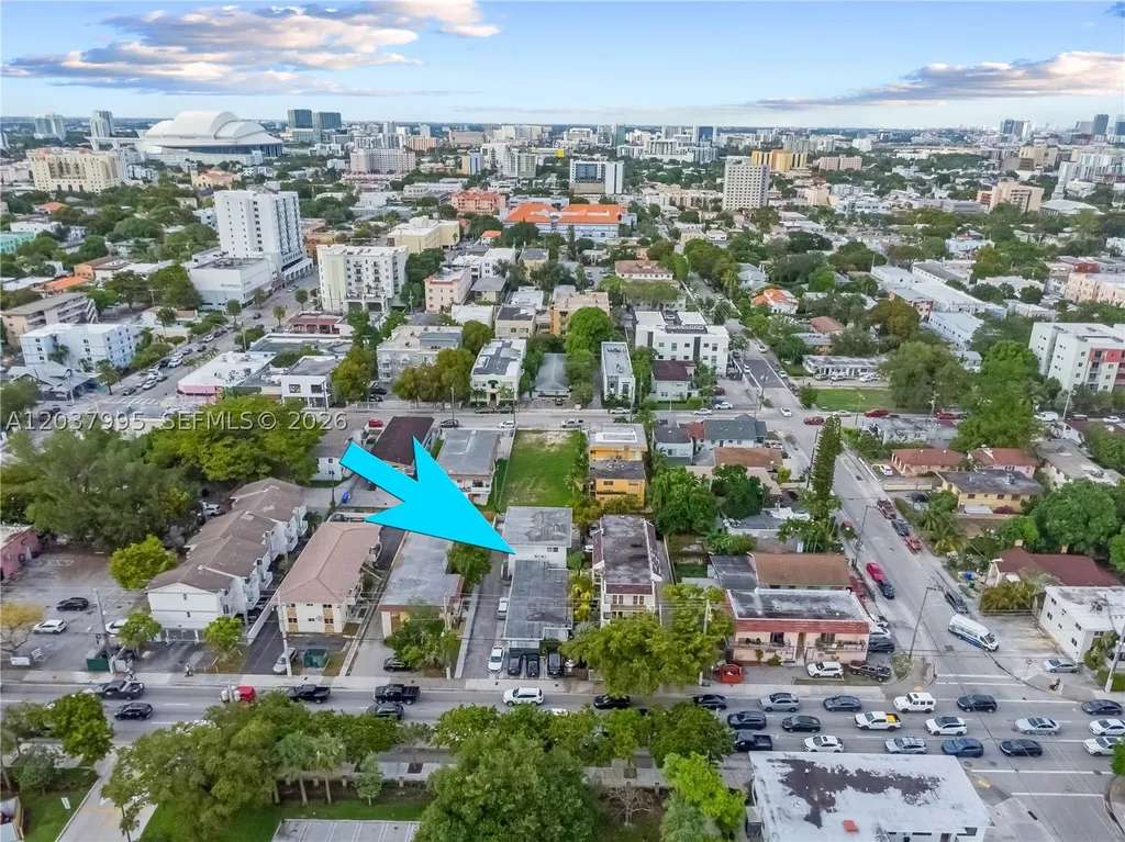 1131 SW 7th Street Miami FL 33130