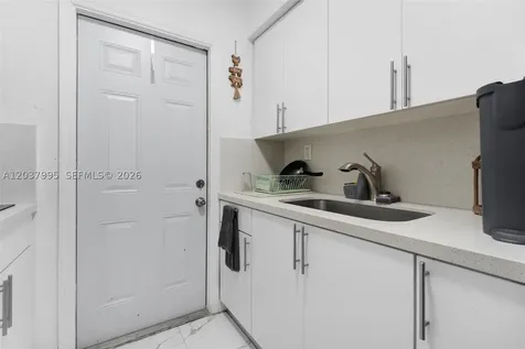 1131 SW 7th Street Miami FL 33130