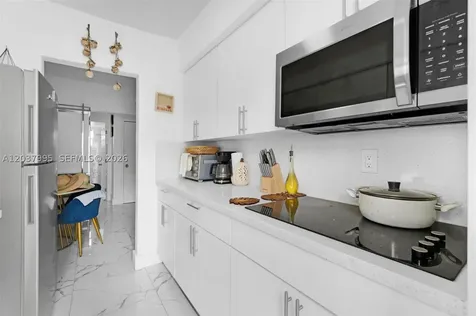1131 SW 7th Street Miami FL 33130