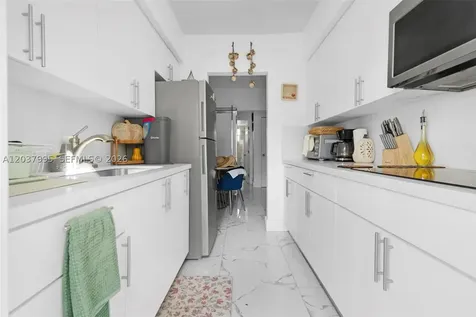 1131 SW 7th Street Miami FL 33130