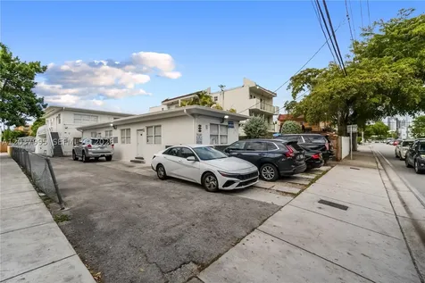 1131 SW 7th Street Miami FL 33130