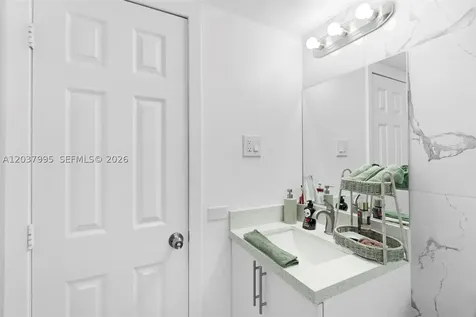 1131 SW 7th Street Miami FL 33130