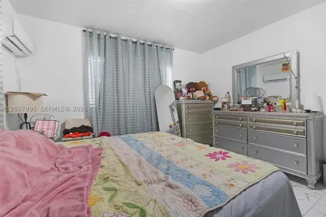 1131 SW 7th Street Miami FL 33130